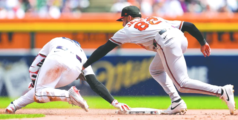 Orioles mount huge comeback to nip Detroit in 12